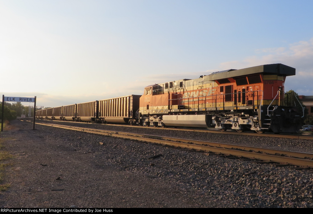 BNSF 5786 DPU